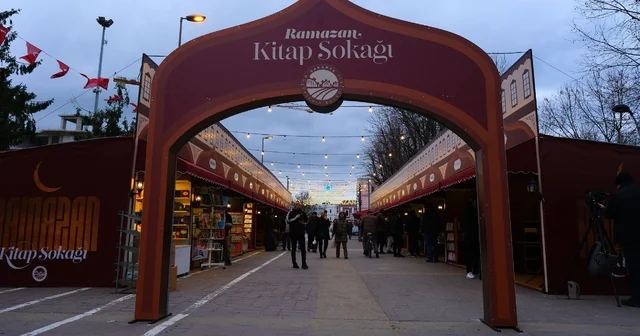 Kitap Sokağı kapılarını açtı Sakarya Haberleri