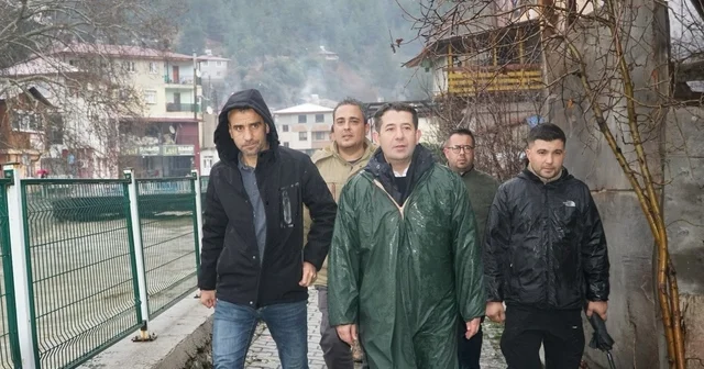 Adana nın Feke, Saimbeyli ve Kozan ilçelerinde sel sonrası yoğun mesai Adana Haberleri