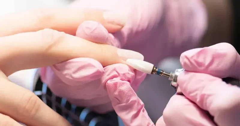 Ağda yaptırmak, tüy aldırmak, epilasyon, manikür ve pedikür orucu bozar mı? Dini Bilgiler