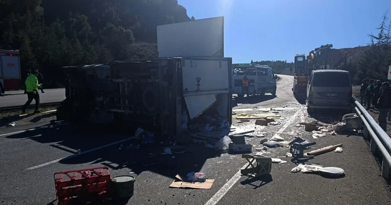 Feci kazada ortalık savaş alanına döndü: Baba oğul öldü, 1 yaralı Sözcü Gazetesi