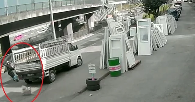 Köpekten kaçarken otobüsün çarptığı üniversiteli ağır yaralandı, kaza kamerada Trabzon Haberleri