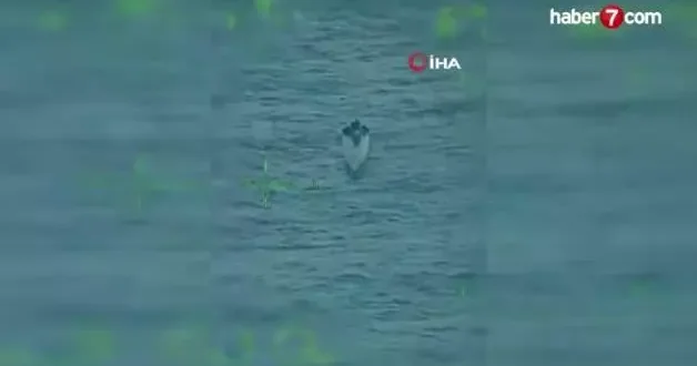 Meksika Donanması, yaklaşık 4 ton uyuşturucu taşıyan denizaltıyı ele geçirdi