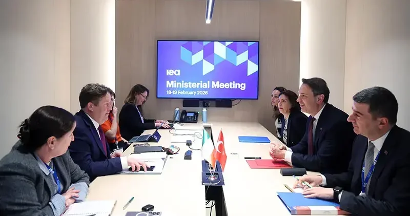 Bakan Bayraktar, İrlanda Enerji Bakanı O’Brien ile görüştü