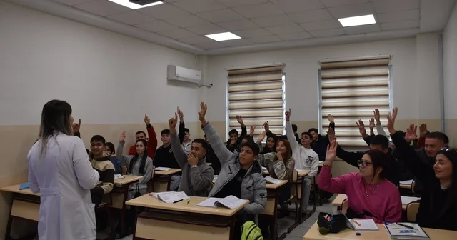Gaziantep te YKS ve LGS adaylarına ücretsiz kurs desteği Gaziantep Haberleri