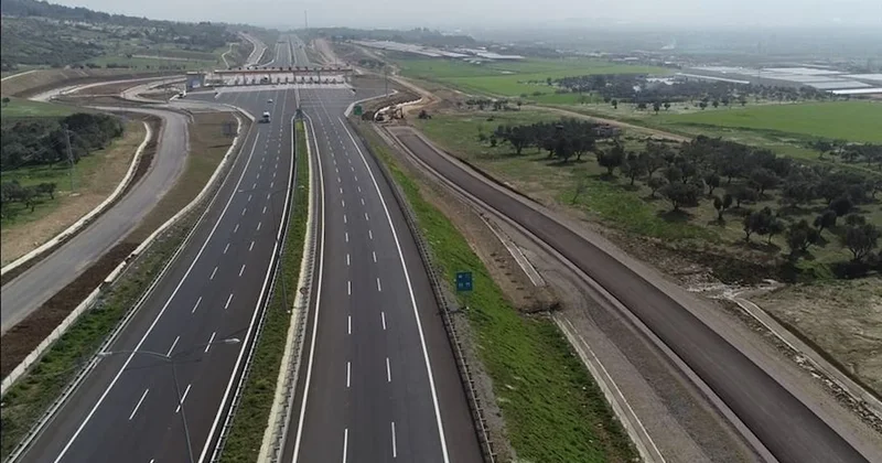 Yapımına milyarlar harcandı, geçenler küçük bir servet ödüyor: Yağmur yağdı, toprak kaydı, kapandı! Sözcü Gazetesi