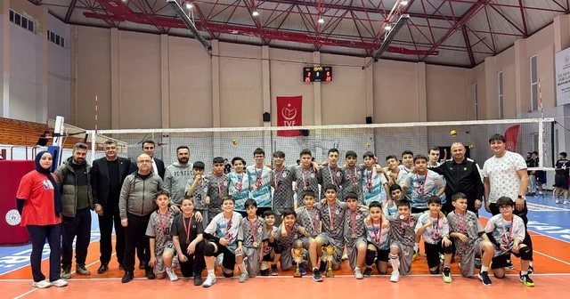 Kayseri Midi Erkekler Voleybol Süper Ligi tamamlandı Kayseri Haberleri