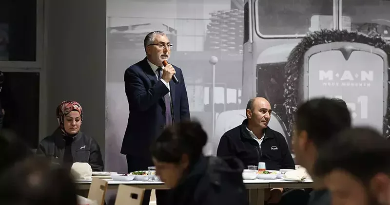 Bakan Işıkhan, işçilerle iftar yaptı