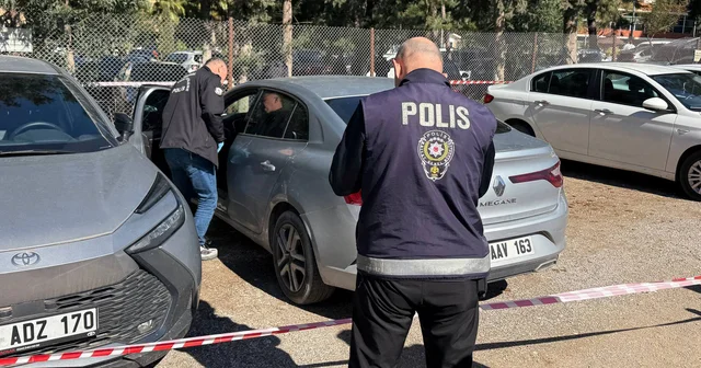 Nöbetten çıkan anestezi teknikeri, otomobilinde ölü bulundu; eşi gözyaşlarına boğuldu Antalya Haberleri