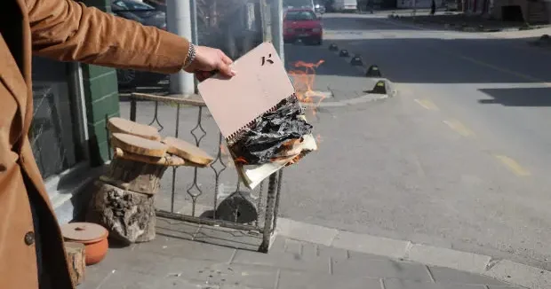 Sakarya haberleri Yaktığı defterle mahallelinin hayır duasını aldı 19 Şubat 2026