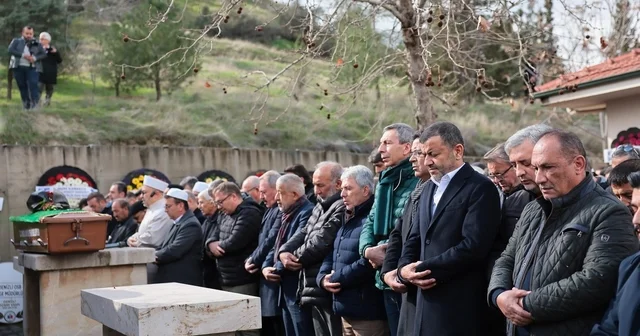 AK Parti İl Başkanı Subaşıoğlu nun annesi son yolculuğuna uğurlandı Denizli Haberleri
