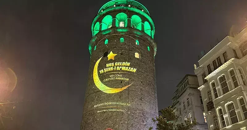 Galata Kulesi nde ramazan ayına özel görseller yansıtıldı