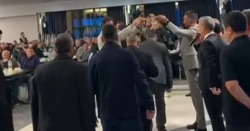 Bursa da husumetli iki grup, iftarda barıştı Son dakika haberleri