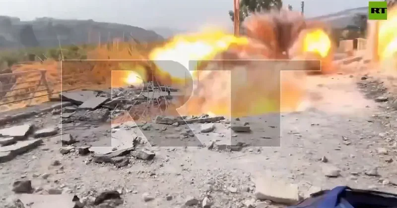 Lübnan’da yayın yapan Rusya merkezli RT’nin ekibine ‘füzeli saldırı’ iddiası! O anlar kamerada