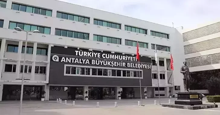 Antalya Büyükşehir Belediyesi ne yönelik davada tahliye edilen 3 sanık için yakalama kararı