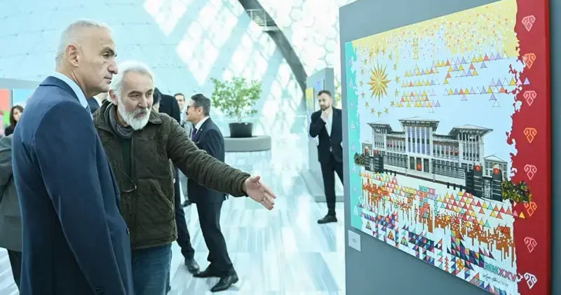 Bakan Ersoy, ‘Başkent Ankara’ sergisini ziyaret etti