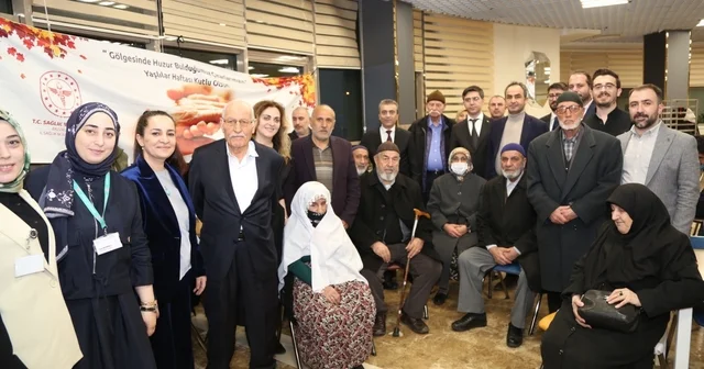 Ulu çınarlarla aynı sofrada anlamlı buluşma Erzurum Haberleri