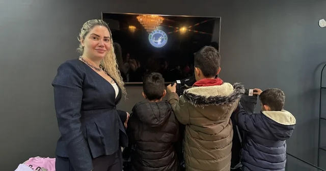 Mardinli hayırsever iş adamlarından ihtiyaç sahibi çocuklara bayramlık hediye Mardin Haberleri