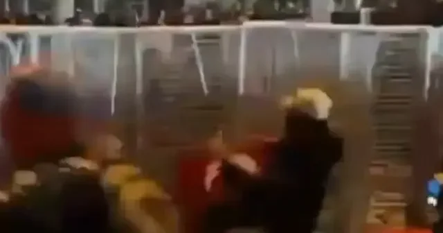 CHP liler Saraçhane de polis barikatına saldırdı VİDEO İZLE