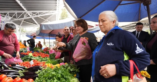Başkan Gençay pazar esnafı ile bayram öncesi bir araya geldi Aydın Haberleri