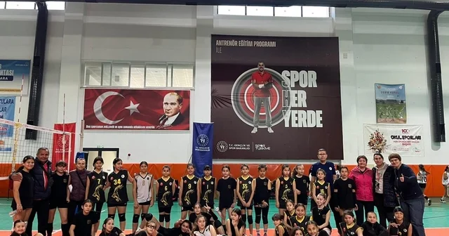Köyceğiz de voleybol coşkusu, 150 sporcu aynı sahada buluştu Muğla Haberleri