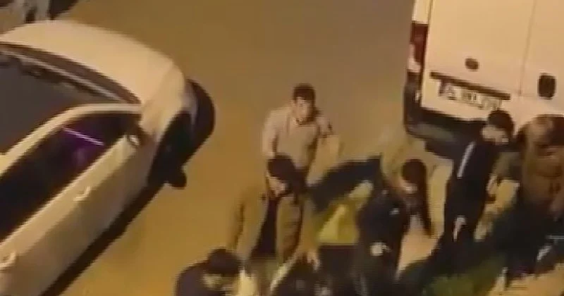 Aralarına aldıkları kişiyi darbeden grup, polisi duyunca kaçtı Sözcü Gazetesi