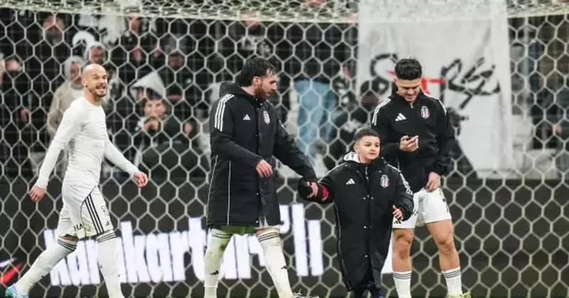 Beşiktaş tan büyük jest! Lösemiyi yenen minik Ömer in hayalleri gerçek oldu!