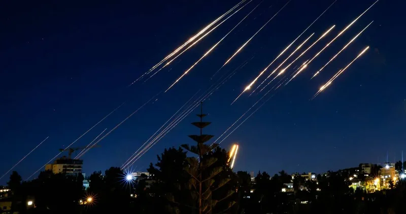 İran Laricani ve İsmail Hatib için intikam saldırısı başlattı!