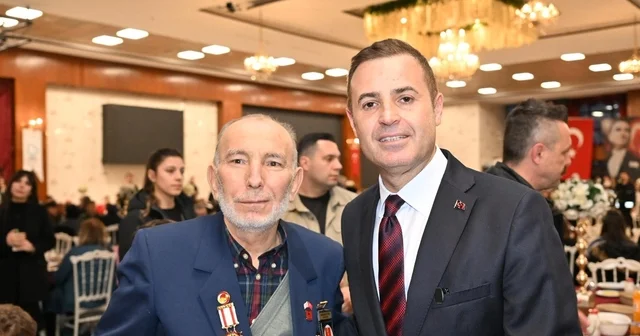 Büyükşehirden şehit yakınları ve gazilerle anlamlı iftar Akın: Her Balıkesirli bir şehit ve gazi ailesidir Balıkesir Haberleri