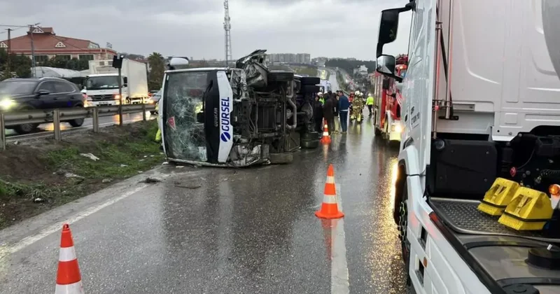 Büyükçekmece de işçi servisi devrildi: 1 ölü, 9 yaralı