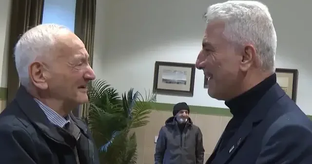 Bakan Bolat kendisiyle görüşmek isteyen Nedim Amca yı ziyaret etti VİDEO İZLE