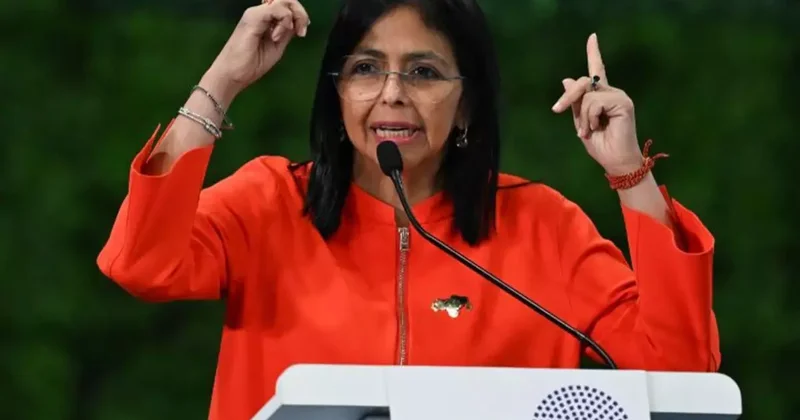 Venezuela Geçici Devlet Başkanı Rodriguez, Savunma Bakanı Lopez i görevden aldı