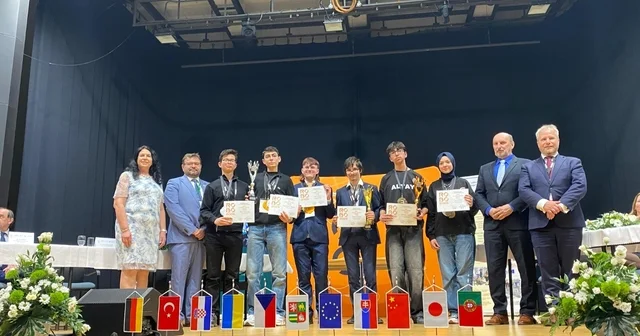 Bursalı öğrencilerden Çekya da robotik başarısı Bursa Haberleri