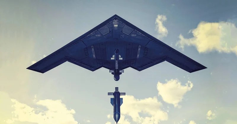 ABD Hürmüz’ü sığınak delen ile vurdu