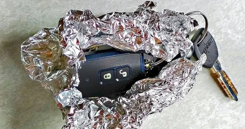 Folyoyla sarılan anahtar hırsızı durduruyor mu?