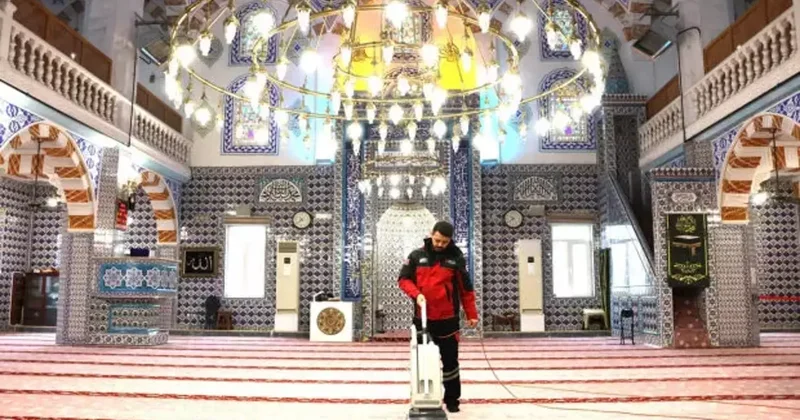 Ümraniye’de camiler bayrama hazır