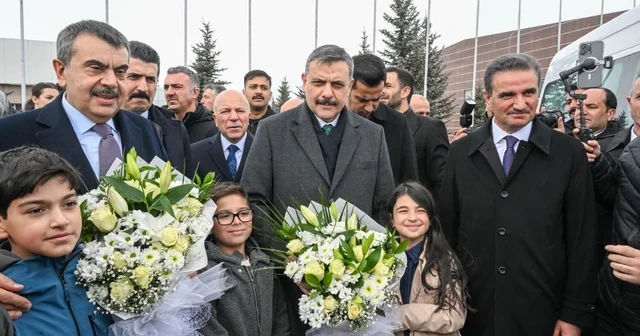 Bakan Tekin den CHP ye Tosun Paşa filmi benzetmesi Erzurum Haberleri