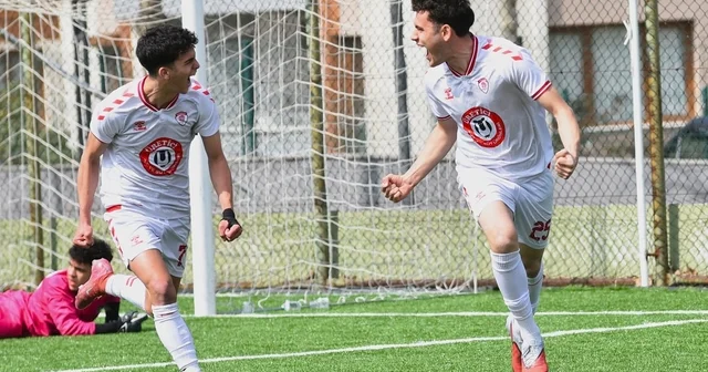 Yunusemre Belediyespor üst üste üçüncü kez şampiyon Manisa Haberleri