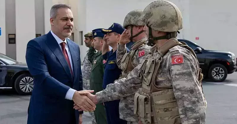 Bakan Fidan, Katar Türk Birleşik Müşterek Kuvvet Komutanlığı Karargahı’nı ziyaret etti