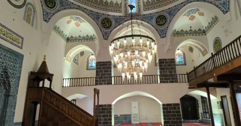 3 tarihi cami yeniden ibadete açılıyor! Bakan Ersoy: “Asırların mirasını ayağa kaldırıyoruz