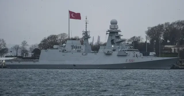 İtalyan fırkateyni NATO görevi kapsamında İstanbul’da VİDEO İZLE