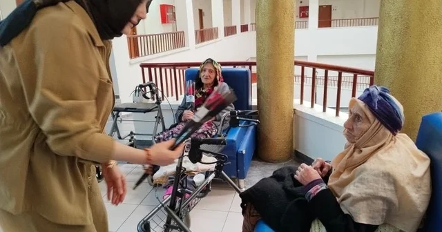 AKİB den anlamlı ziyaret Gönüllere dokunan duygusal anlar Kayseri Haberleri