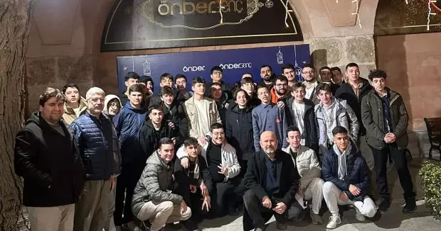 İstanbul haberleri ESÖNDER tarafından Gençlerle Tarihi Yarımada Buluşması Programı yapıldı 19 Mart 2026