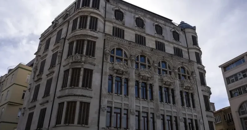 İstanbul’un göbeğinde tarihi satış: 780 milyon TL’ye el değiştirdi