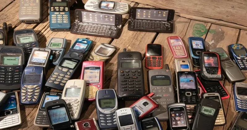Çekmecenizde bir servet yatıyor olabilir: Eski telefonlar altınla yarışıyor!