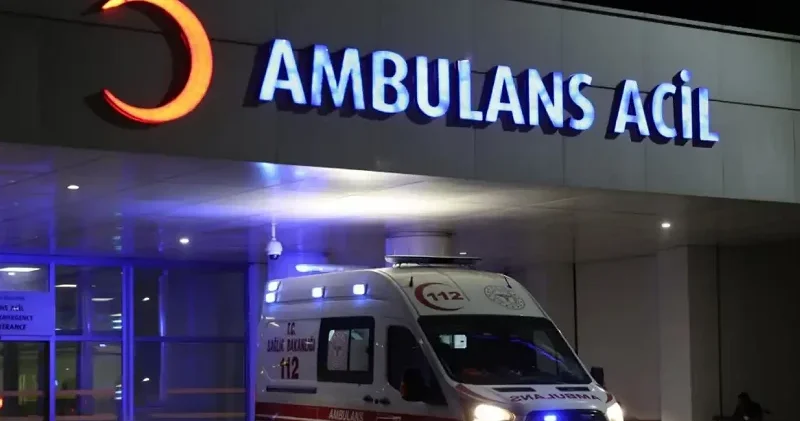 Başkentte inşaat iskelesi çöktü: Üç işçi yaralı Ankara Haberleri