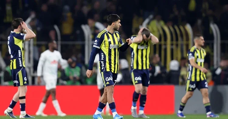 Nisan ayında 90+ larda gol yemek Fenerbahçe nin kaderi!