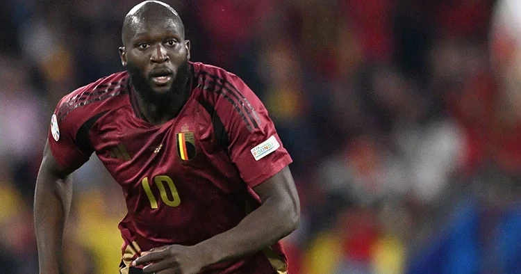 Fenerbahçe nin gündemindeki Lukaku için Süper Lig devi devrede!
