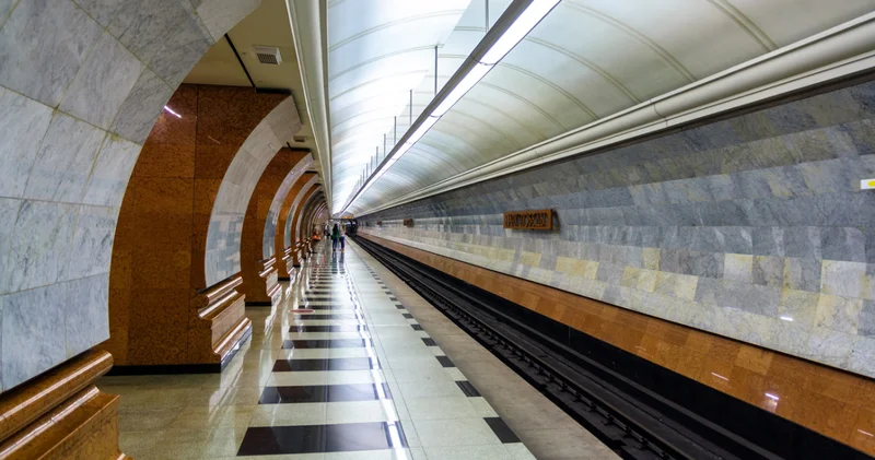 Metro değil yeraltı labirenti! İnmesi dakikalar sürüyor: İşte dünyanın en derin metro istasyonları