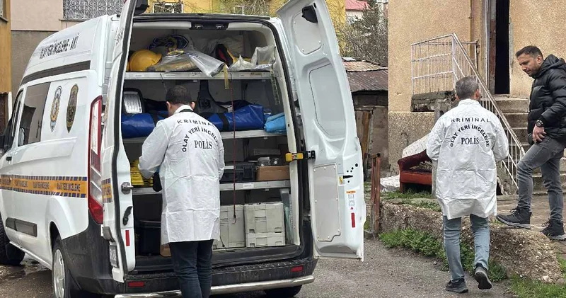 Boşanma aşamasındaki eşini bıçakla yaraladı: Evin kapısını kilitleyerek kaçtı