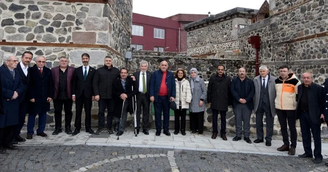 Erzurum Kent Konseyi nden ortak bildiri: Sosyal medyaya etkin sınırlama olmalı Erzurum Haberleri